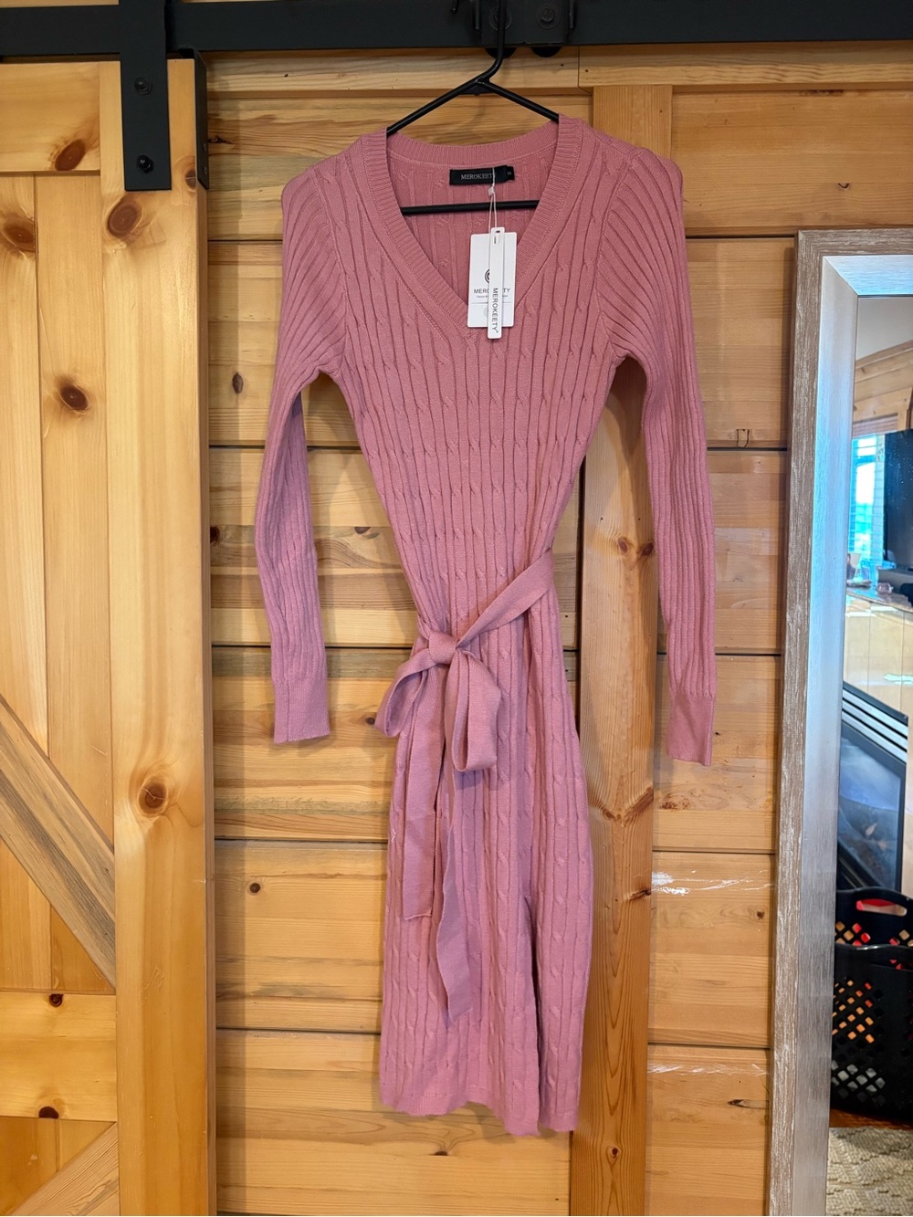 Ribbed V‑Neck Tie‑Waist Long Sleeve Dress in Rose